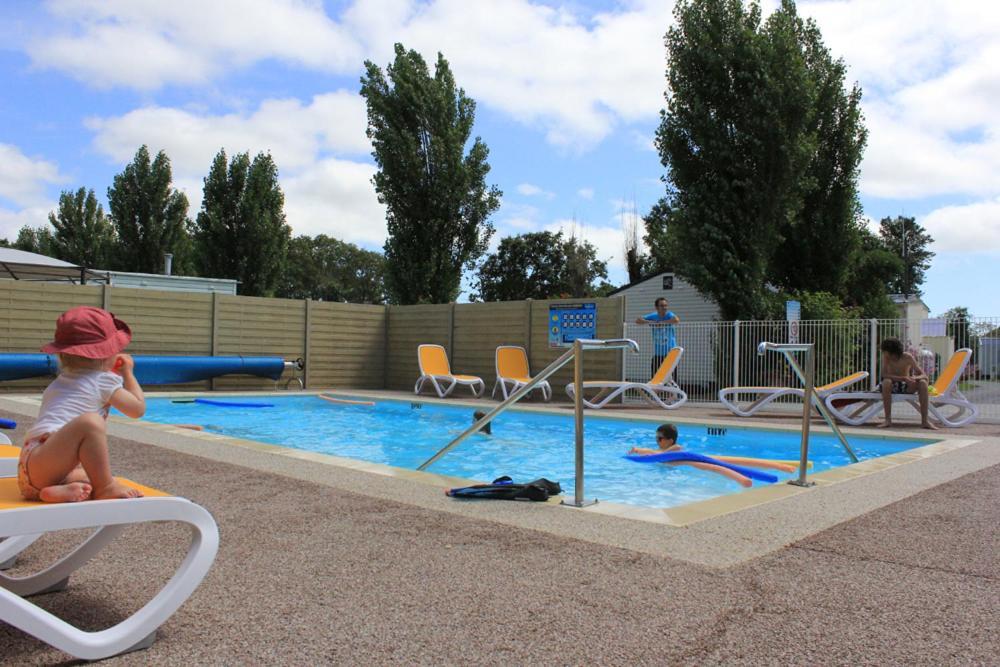 Camping De Brouel Ambon Exterior foto